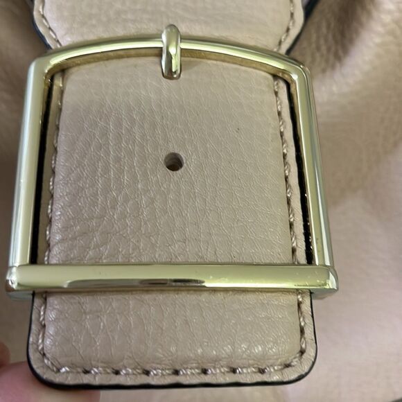Kate Spade New York Healy Lane Lawrie Leather Adjustable Shoulder Magnetic Bag - Picture 4 of 16